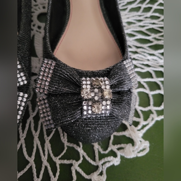 Like New With Tags Betsey Johnson Elegant Gray Emy Bow Flats 6 - Picture 5 of 12